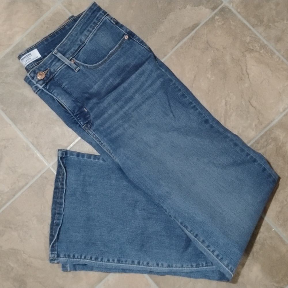 Levi's Denizen Ultra High Rise Cropped Flares